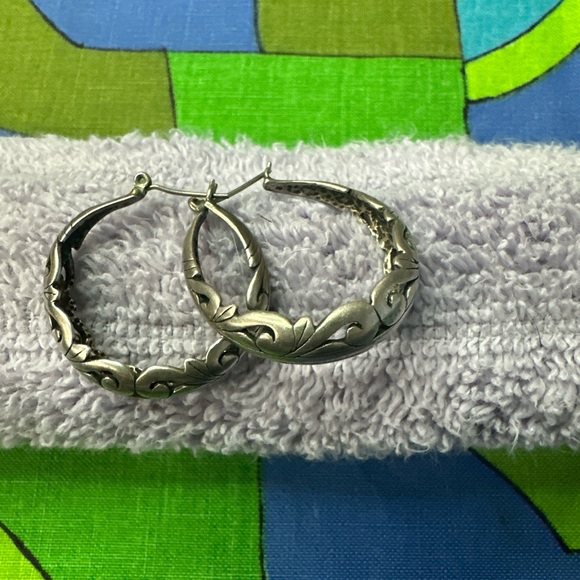 Sterling Silver 1” Filigree Pierced Ear Hoop Earrings .925 - Picture 2 of 9